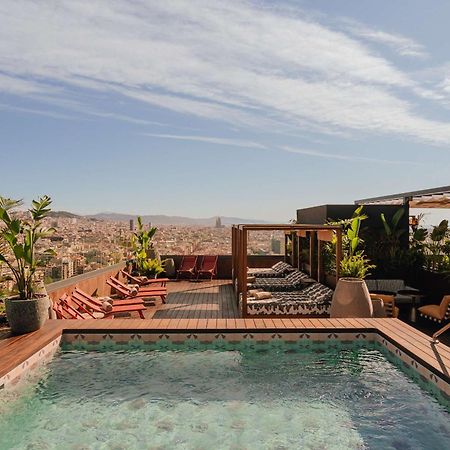Nobu Hotel Barcelona Luaran gambar The hotel's rooftop pool