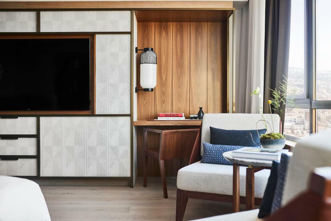 Nobu Hotel Barcelona Luaran gambar A guest room at the hotel