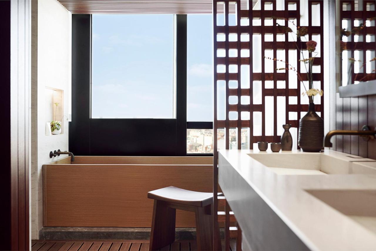 Nobu Hotel Barcelona Luaran gambar Bathroom